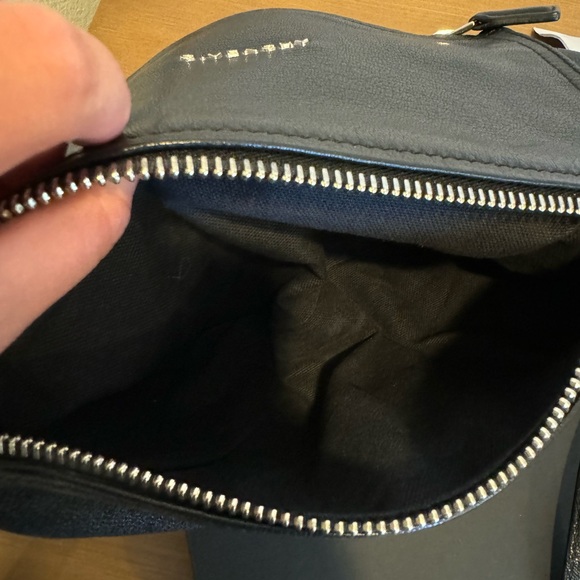 CONSIGNEDGivenchy Pandora Small - Picture 6 of 9